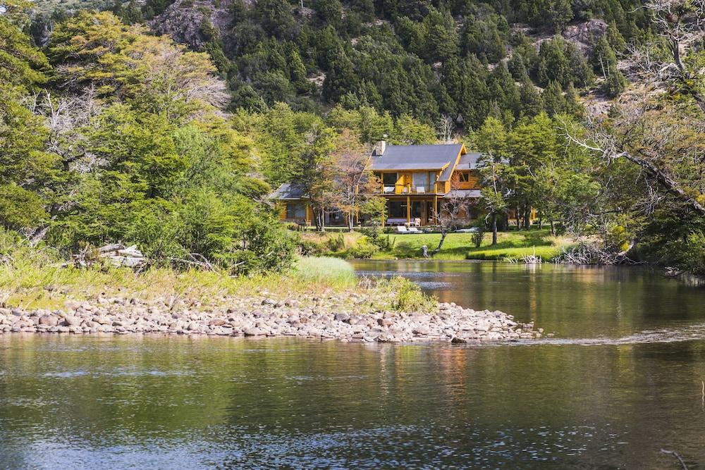 Rio Hermoso Hotel De Montana San Martin de los Andes Exterior photo