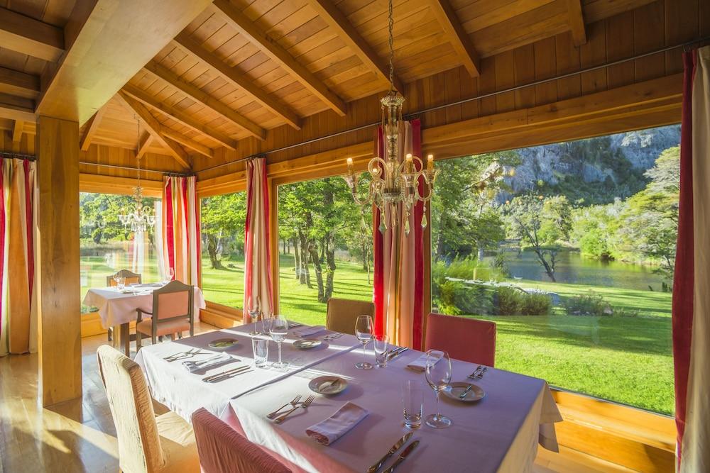 Rio Hermoso Hotel De Montana San Martin de los Andes Exterior photo
