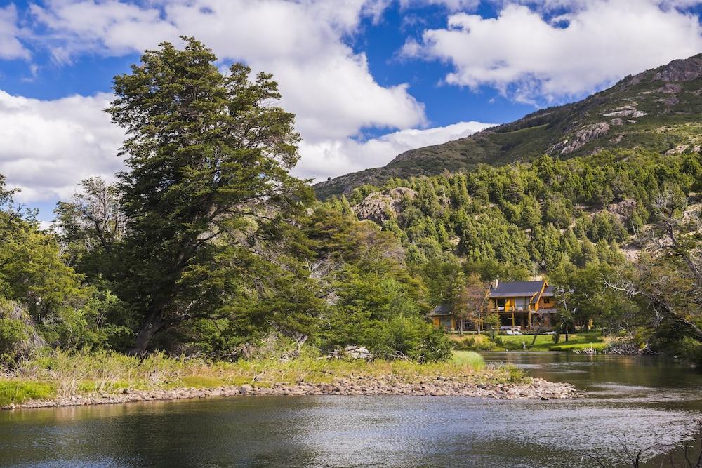 Rio Hermoso Hotel De Montana San Martin de los Andes Exterior photo