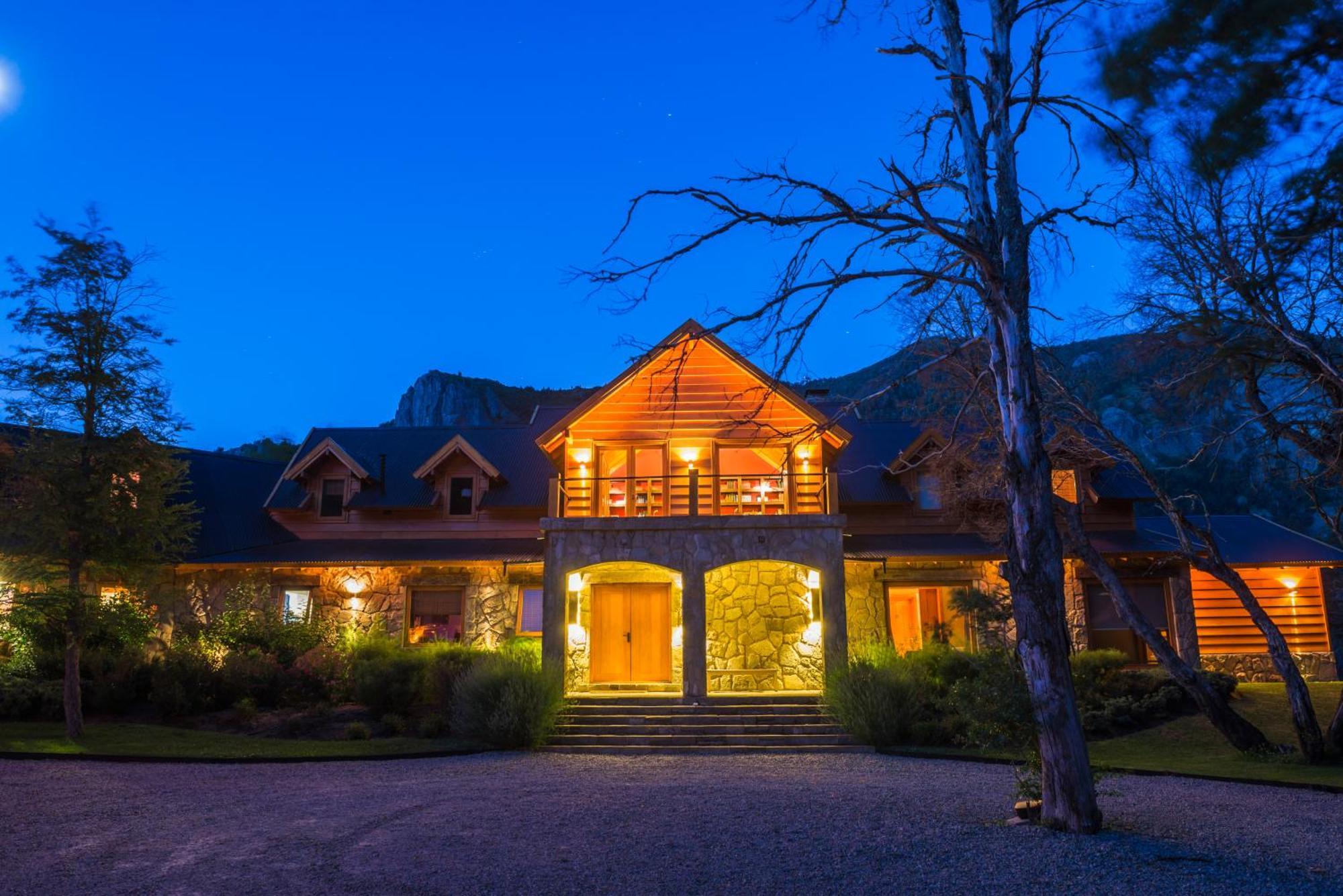 Rio Hermoso Hotel De Montana San Martin de los Andes Exterior photo